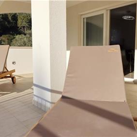 6 Bedroom Beachfront Villa with Heated Pool near Vela Luka on Korcula Island, Sleep 12